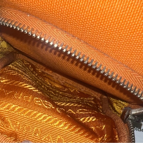 #31027 🔥Hot Pick🔥Prada 💕❤️ Beautiful Preloved Prada shoulder bag - Picture 15 of 16